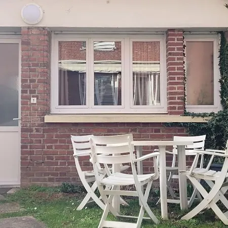 Cocooning Et Tranquille Dans Un Jardinet A L'arriere D'une Copropriete 2mm De La Gare Apartment *