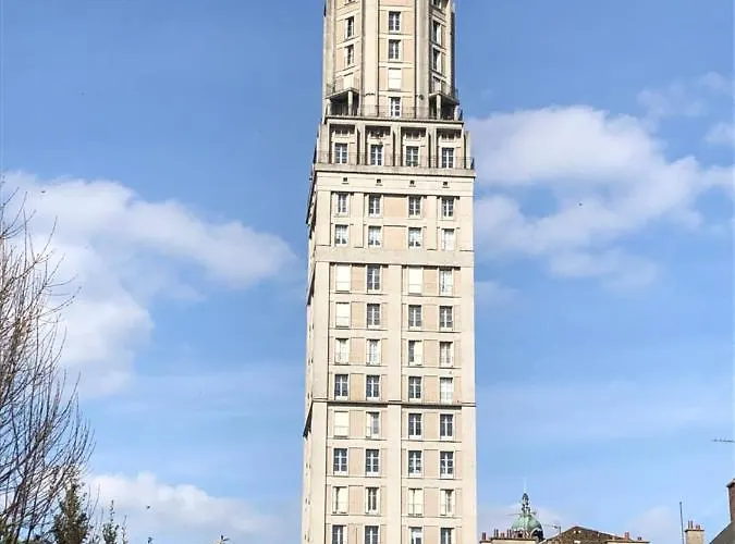 Cocooning Et Tranquille Dans Un Jardinet A L'arrière D'une Copropriété 2mm De La Gare Appartement